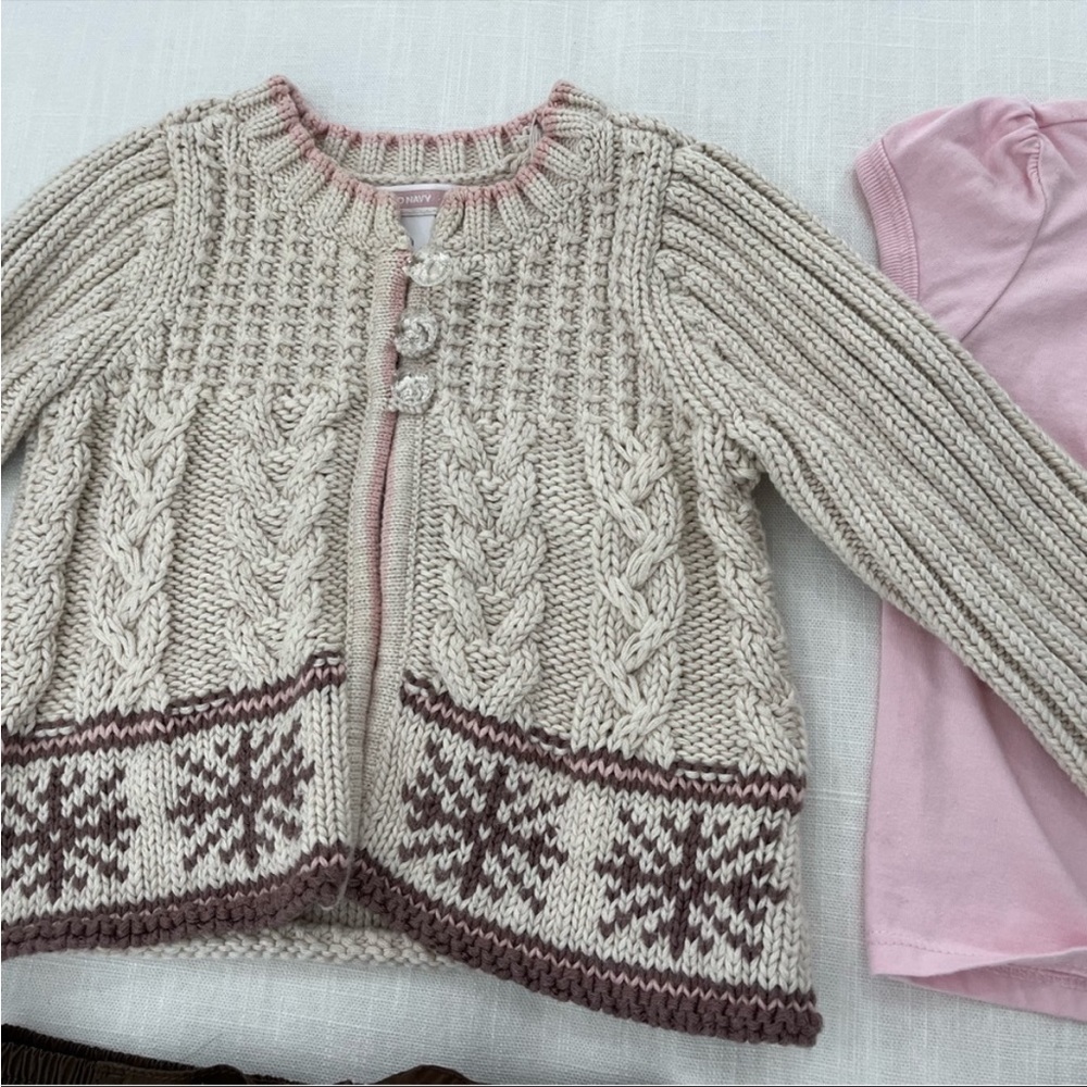 $5 bundle Old Navy sweater / 12-18m